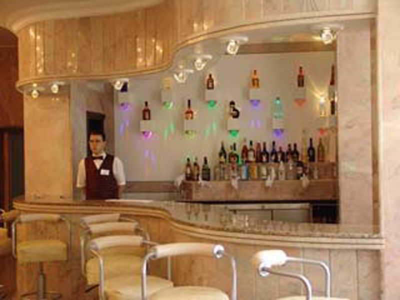 Celebrity Hotel ลาปิโทส ภายนอก รูปภาพ