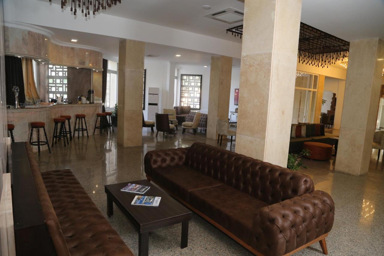 Celebrity Hotel ลาปิโทส ภายนอก รูปภาพ