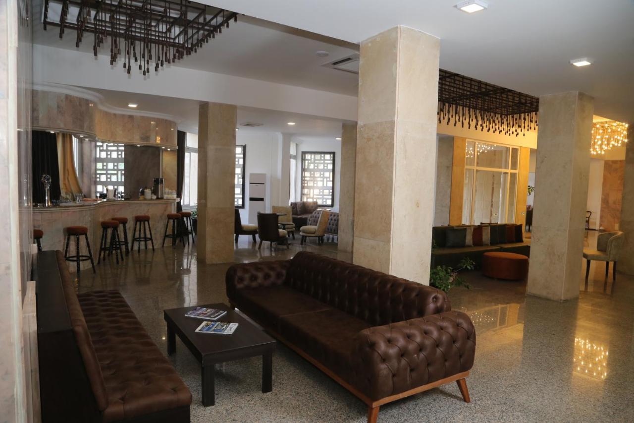 Celebrity Hotel ลาปิโทส ภายนอก รูปภาพ